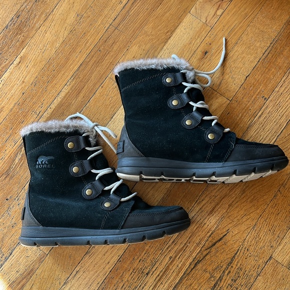 Women’s Sorel Boots - Picture 2 of 6
